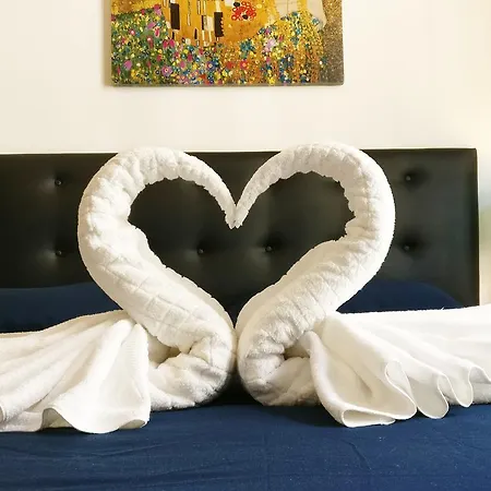 Dell'Oriuolo Apartment